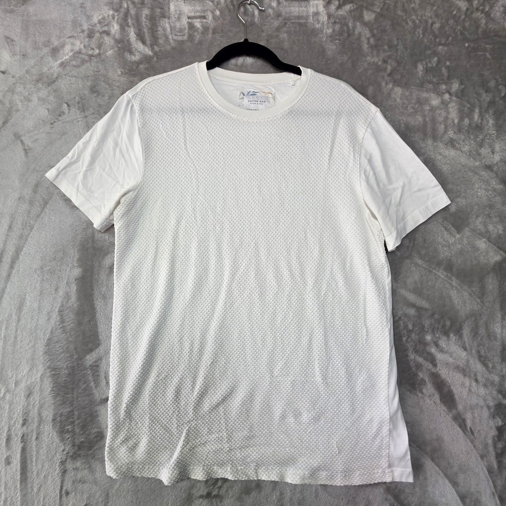 Cactus Man Ricky Singh White Textured Waffle Front Short Sleeve Tee Shirt Mens M
